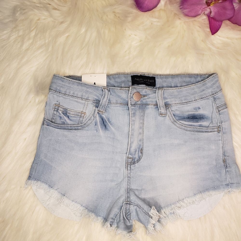 Women's NWT Small MED LARGE Light Blue Frayed Hem Denim Jean Shorts - Picture 4 of 10